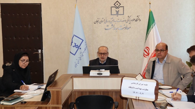 معاون بهداشت دانشگاه علوم پزشکی زنجان:پایش روزانه موارد مشکوک به بیماری‌های تنفسی در استان الزامی است